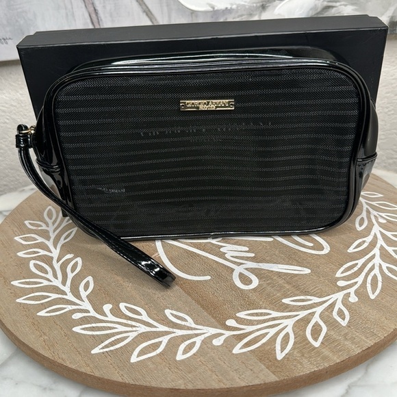Giorgio Armani,box included BLACK & GOLD LOGO WRISLET - Picture 3 of 3